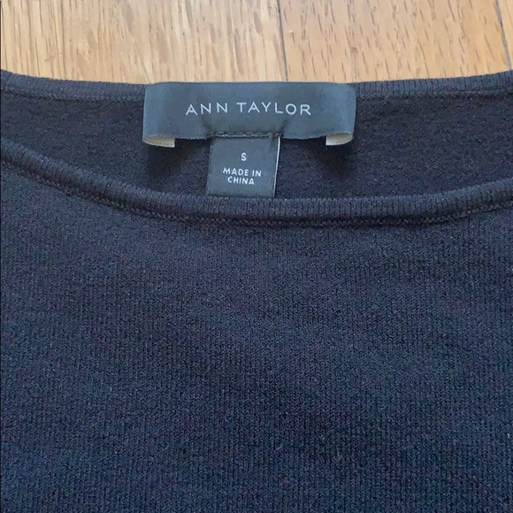 Ann Taylor cut out top - Picture 2 of 2